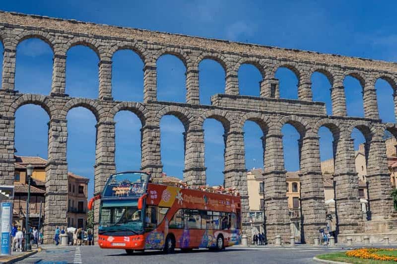 Ségovie : Bus en arrêts à arrêts multiples à Segovia : visite touristique en bus à arrêts multiples