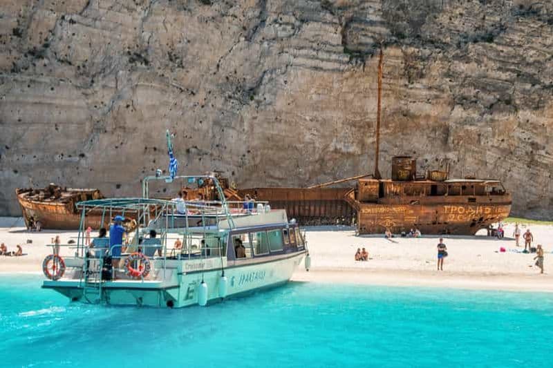 Billet Zante : visite d'une demi-journée à Navagio, aux grottes bleues et à la plage blanche