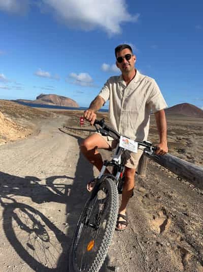 Billet LA GRACIOSA : Location de vélos MOUNTAIN BIKES