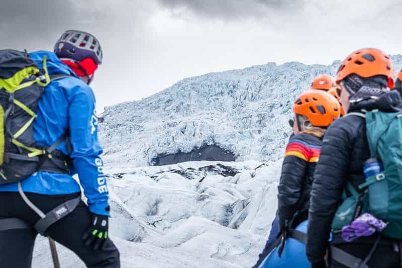Vatnajökull : Petite randonnée à la rencontre des glaciers avec transfert en 4x4