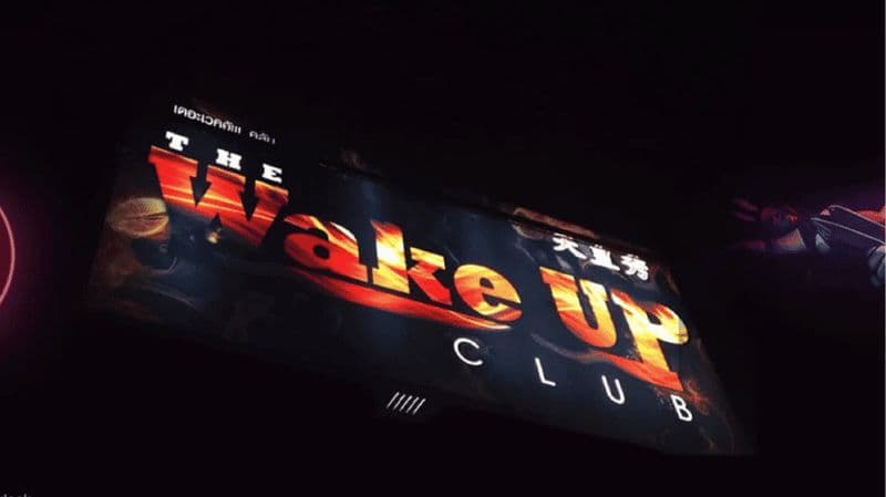 Phuket : Billets de spectacle pour adultes au Wake Up Club