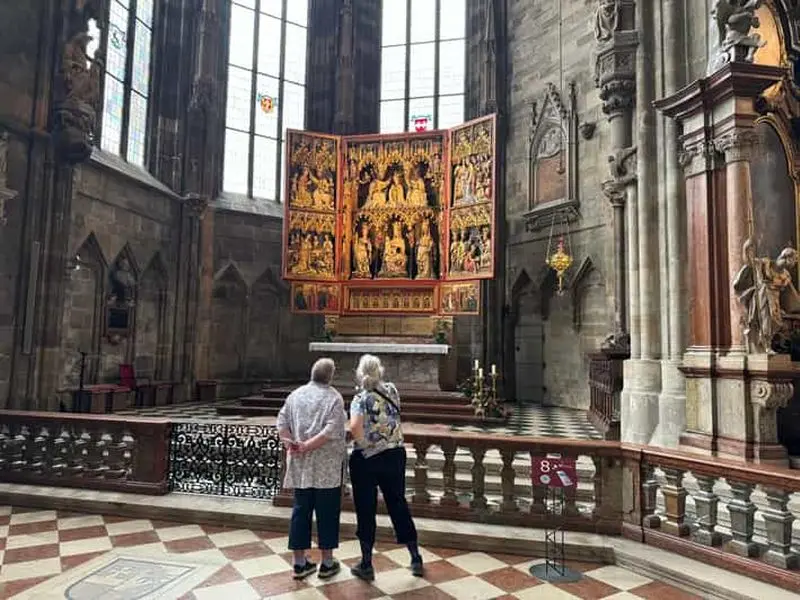 Vienne : visite guidée de la cathédrale Saint-Étienne avec coupe-file