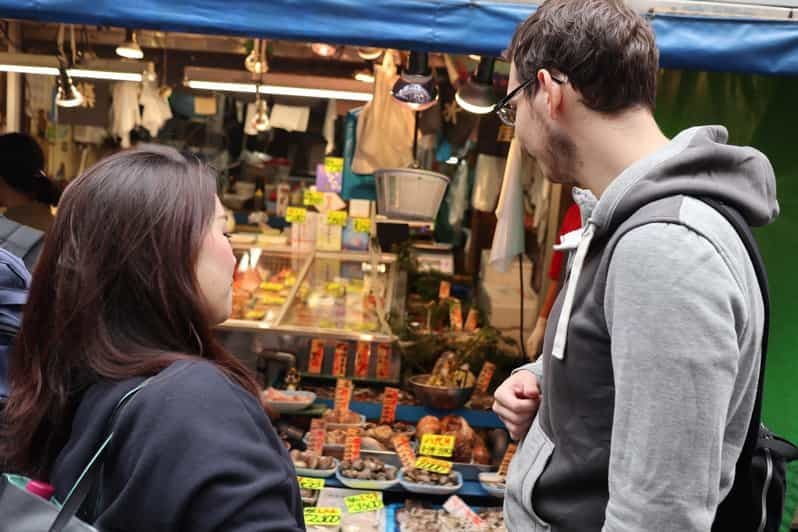 Tokyo : visite du marché aux poissons de Tsukiji (14 arrêts, déjeuner à base de fruits de mer)