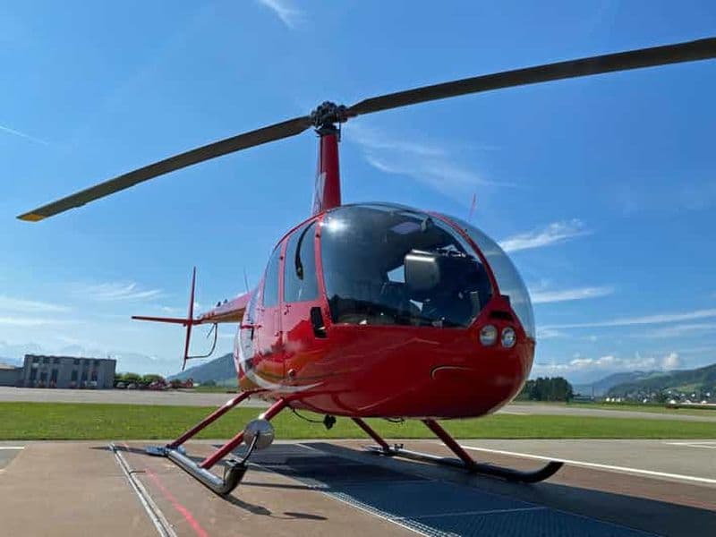 Berne : Vol en hélicoptère en montagne et sur le lac pour 2 ou 3 personnes