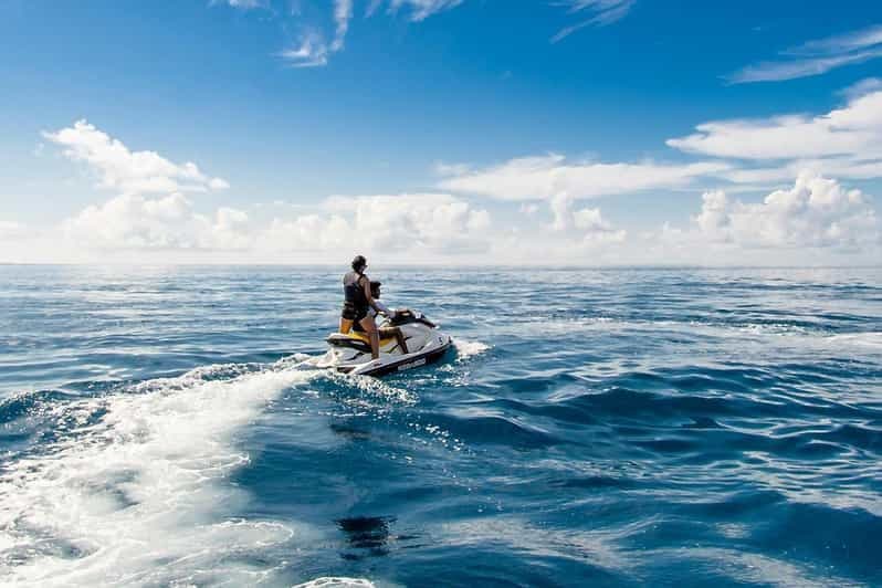 Panglao : Expérience de conduite de jetski le long de la plage d'Alona