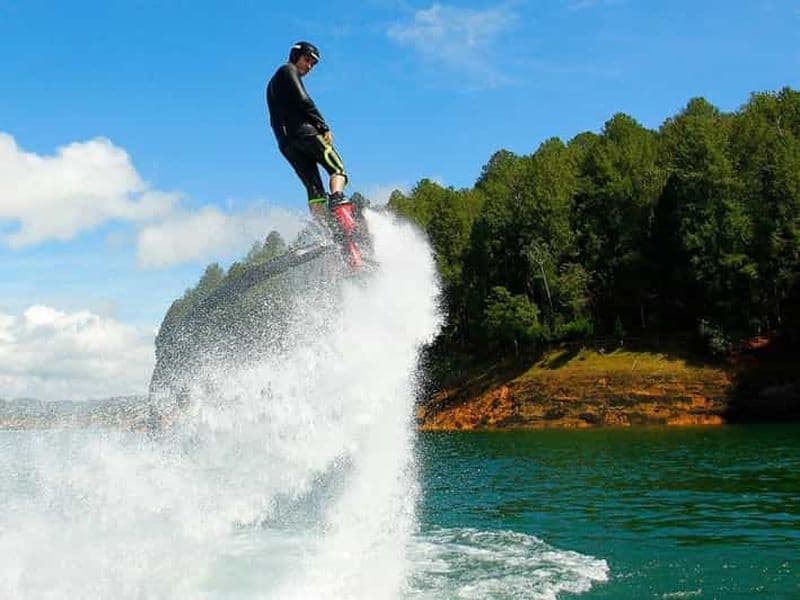 Volez haut avec Flyboard : Location de Flyboard