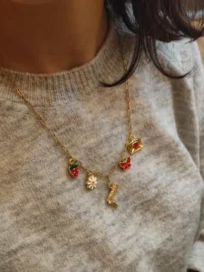 Billet Istanbul : atelier de création de bijoux en chaîne en acier et breloques