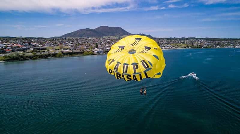 Taupō : Expérience de parachute ascensionnel au-dessus du lac Taupō