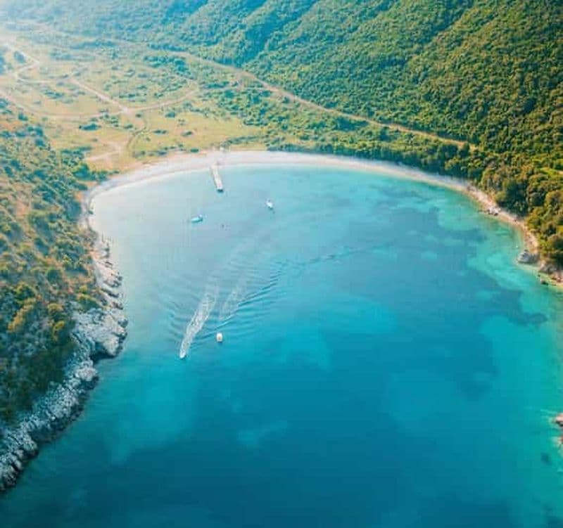 Saranda : sortie en bateau à Krorez avec parasol et masque de plongée gratuits
