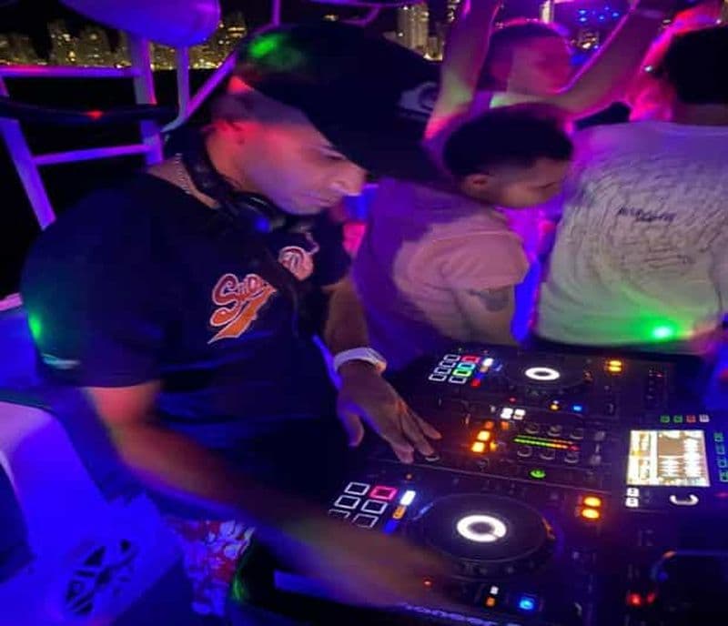 Carthagène : PartybayYacht avec open bar et DJ à bord !