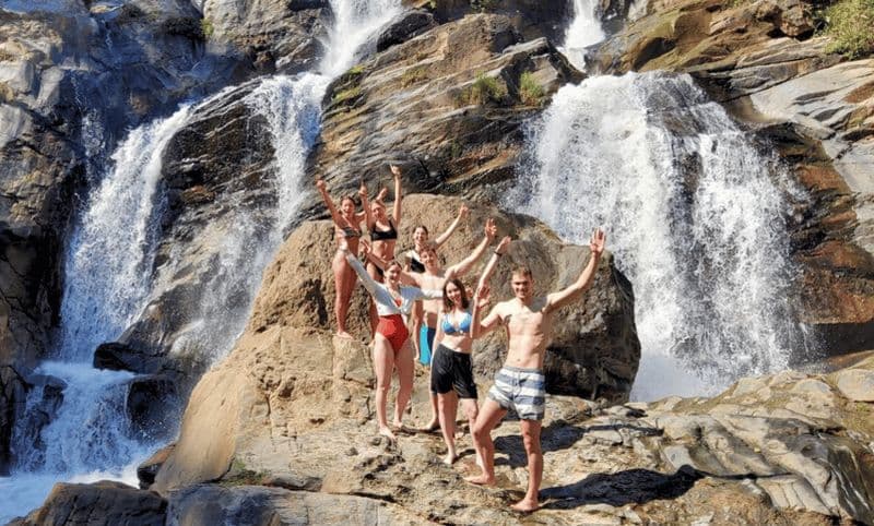 Chiang Mai : cascade secrète et rafting en bambou