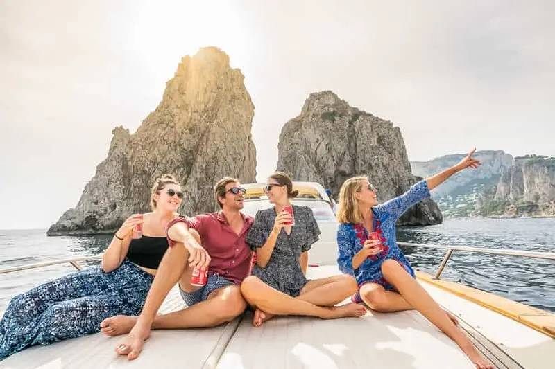 Billet Sorrente : Tour en bateau exclusif de Capri et Grotte bleue en option