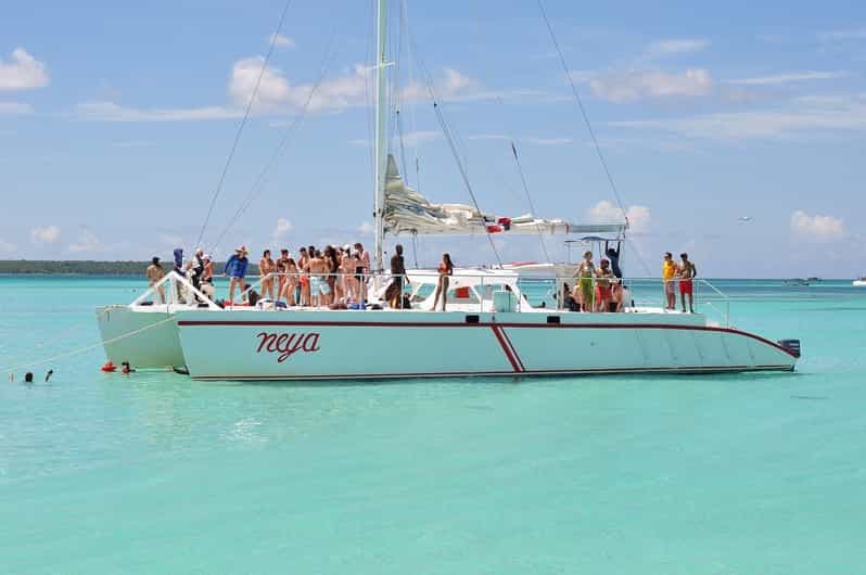 Île de Saona : Excursion d'une journée en catamaran et en bateau rapide