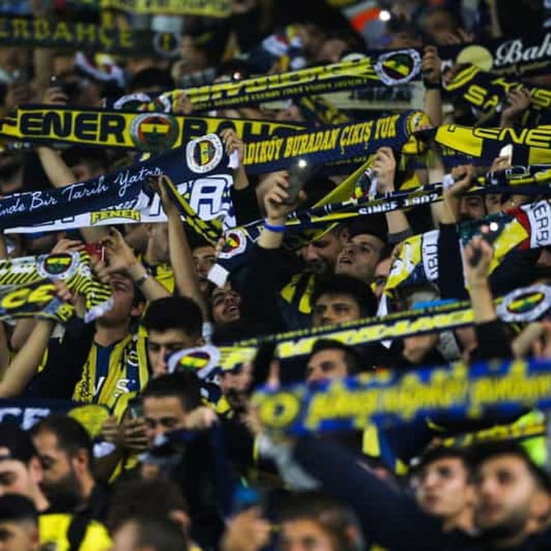 Billet Istanbul : vivre l'expérience d'un jour de match de football avec des locaux