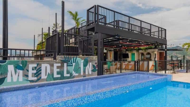 Tournée des bars LGBTQ sur les toits de Medellín