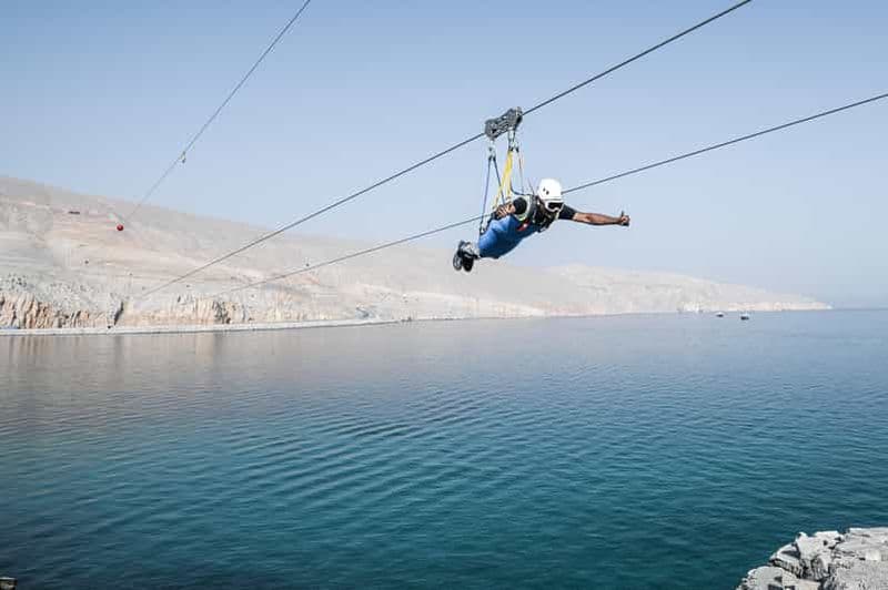 Vol en zipline VIP Fast Track à Khasab, Oman