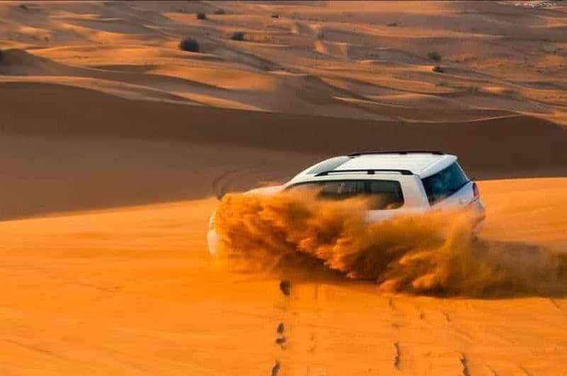 Doha : aventure en 4x4 dans le désert et mer intérieure / toutes les activités