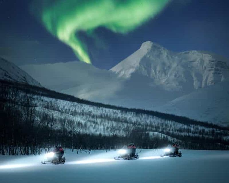 Au départ de Tromsø : Excursion nocturne en motoneige au Camp Tamok