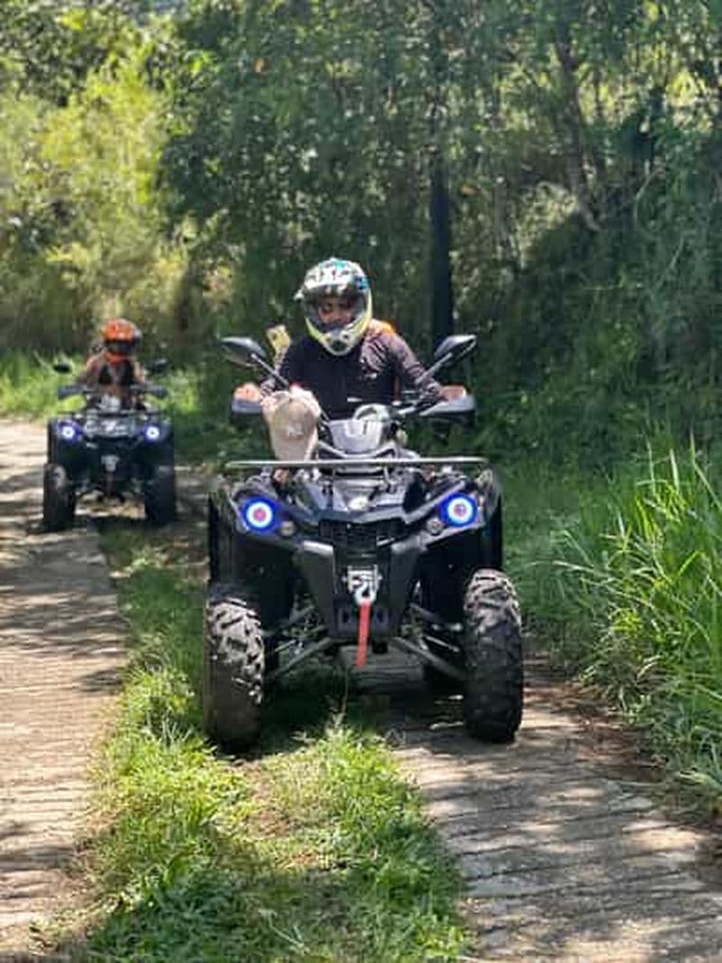 Medellin : visite guidée en quad à Barbosa, avec cascades et piscines naturelles.