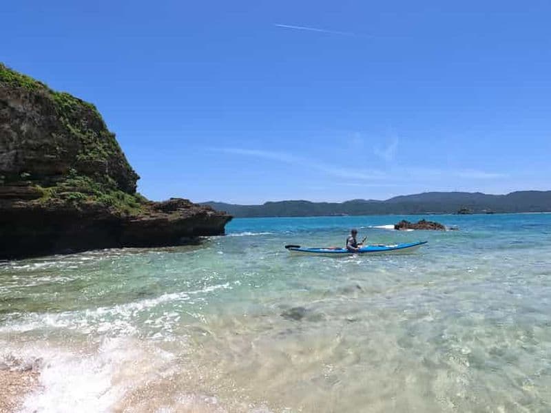 Okinawa : excursion privée en kayak autour de l'île (en anglais)