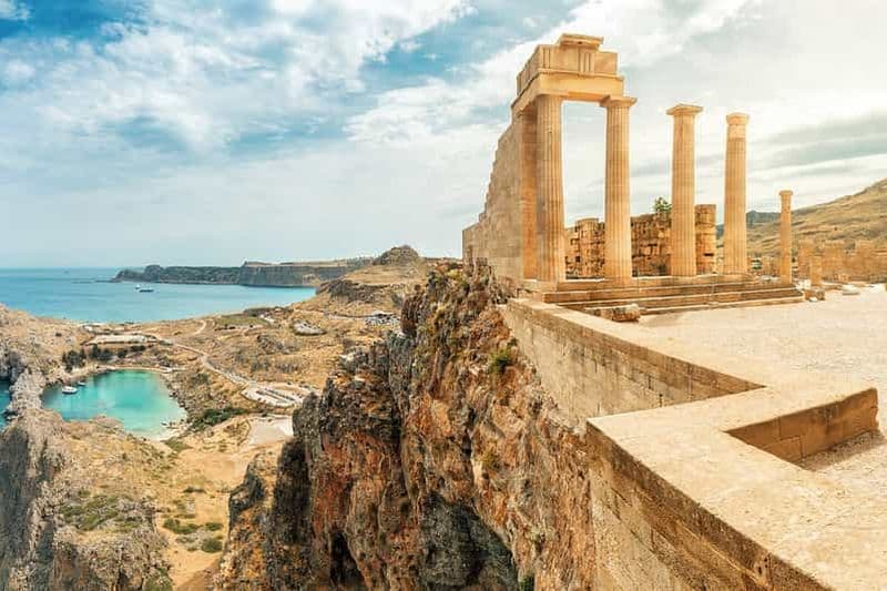 Depuis Rhodes : Lindos transfert aller-retour en bus avec temps libre.