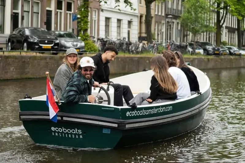 Billet Amsterdam : Location de bateau de 2 heures pour un capitaine d'un jour