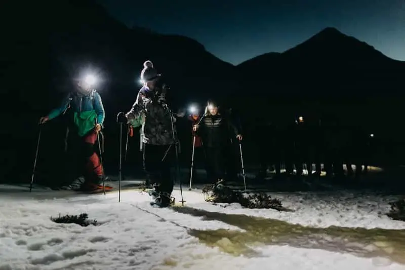 Depuis La Raya : Randonnée nocturne en raquettes dans les Asturies