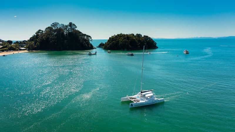 Parc national d'Abel Tasman : Croisière commentée et visite à pied à bord d'un voilier