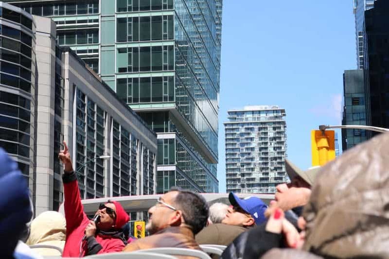 Toronto : visite en bus à arrêts multiples à arrêts multiples avec croisière sur le port