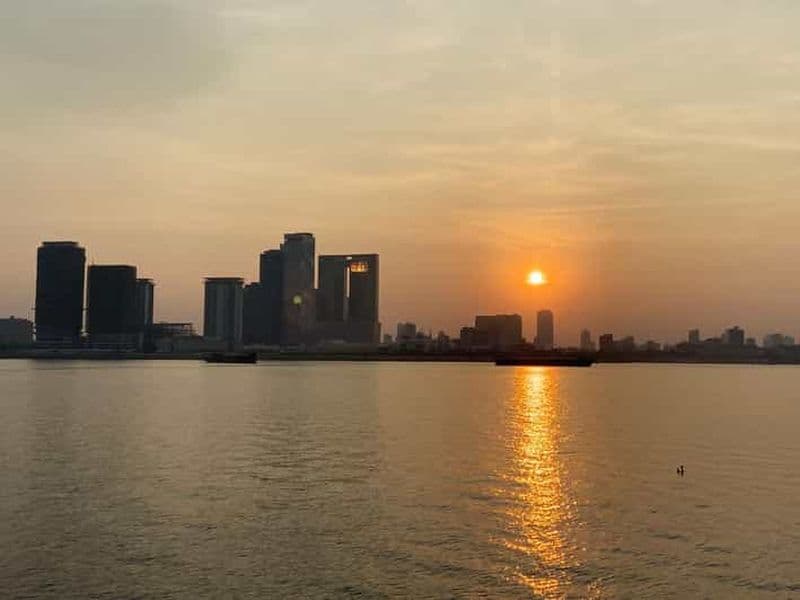 Phnom Penh : Croisière sur le Mékong au coucher du soleil avec boissons à volonté