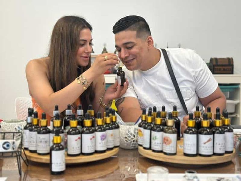 Billet Vieille ville d'Antalya : atelier de parfumerie à Antalya avec plus de 90 essences