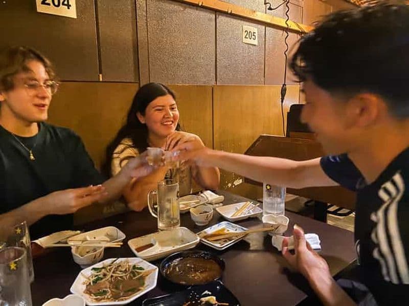 Billet Tokyo : visite d'un bar/izakaya caché et karaoké à Shibuya