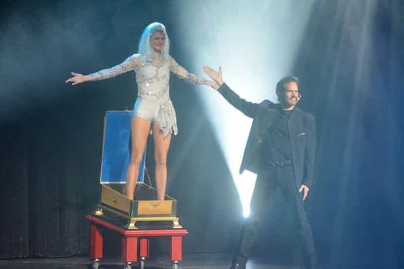 Billet Branson : Cabaret Comédie Magie Dîner Spectacle