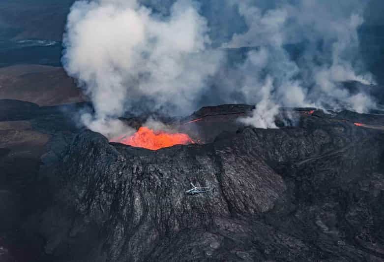 Reykjavik : visite touristique de 45 minutes du volcan en hélicoptère