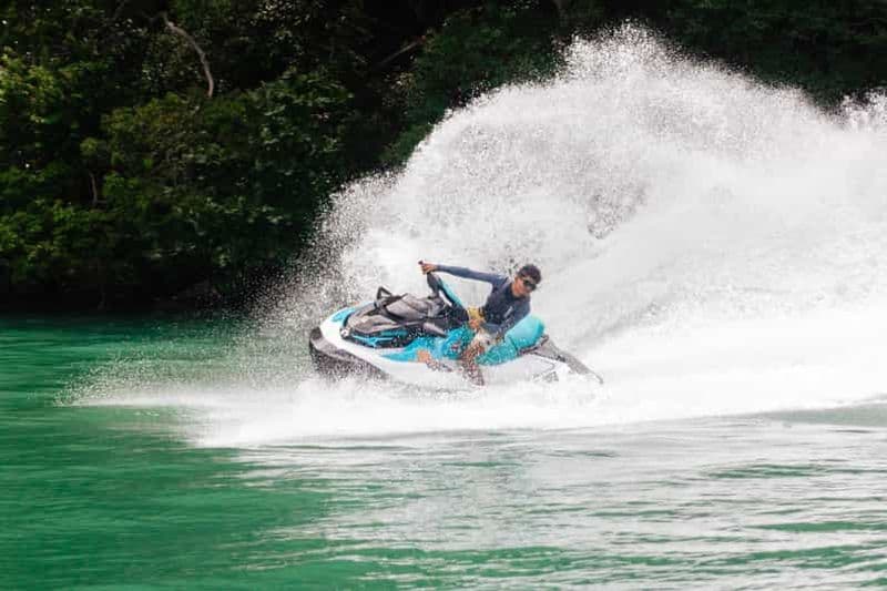 Billet Langkawi : Jet ski et parachute ascensionnel