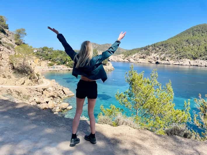 Retraite d'une demi-journée à Ibiza : yoga, relaxation et bain sonore