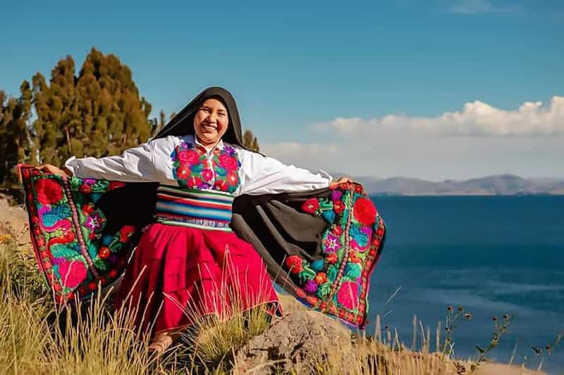 Puno : Excursion de 2 jours, îles d'Uros, Amantani et Taquile + réalité virtuelle