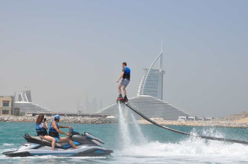 Dubaï : 30 minutes de flyboard avec instructeur et glace gratuite
