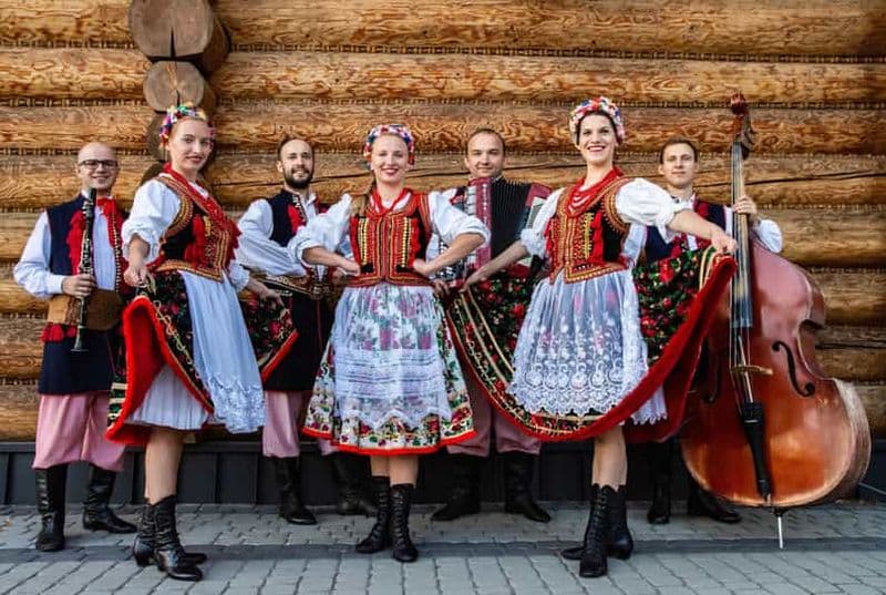 De Cracovie : Spectacle folklorique polonais avec dîner à volonté