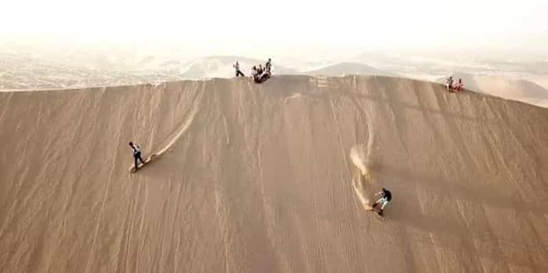 Planche à voile dans le désert de La Joya