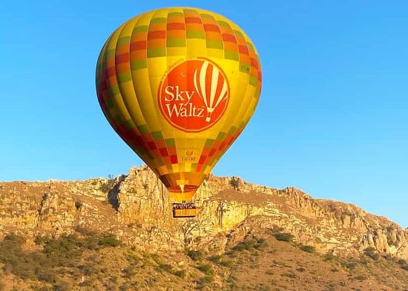 Jaipur : safari en montgolfière avec transferts depuis l'hôtel