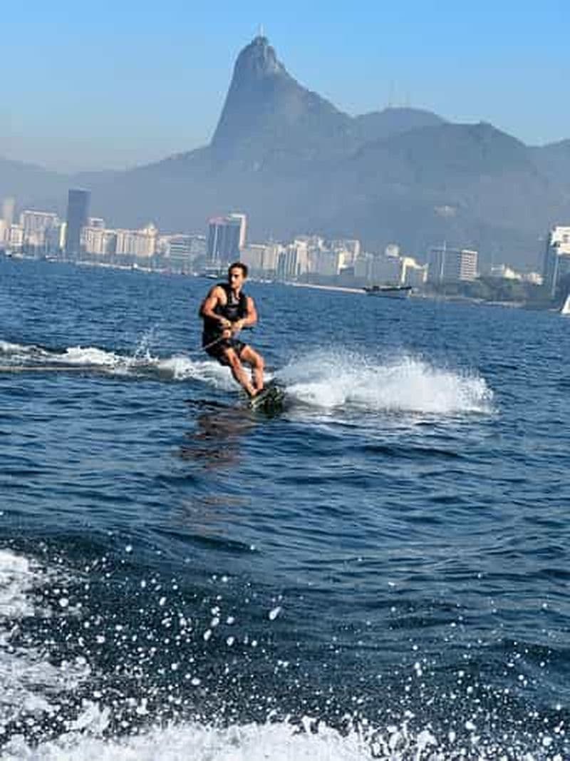 Expérience de wakeboard dans la zone sud de Rio de Janeiro