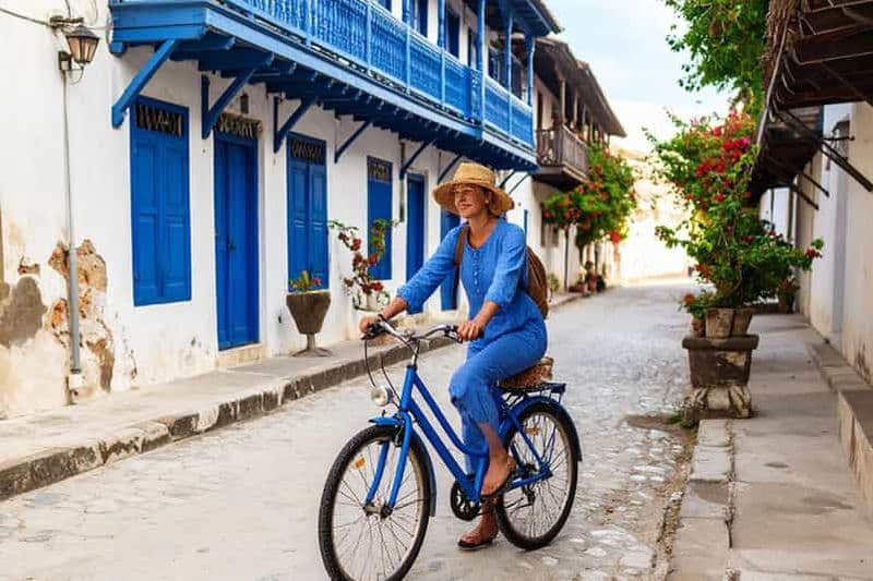 Zanzibar : visite guidée à vélo de Stone Town avec dégustation de café et d'épices