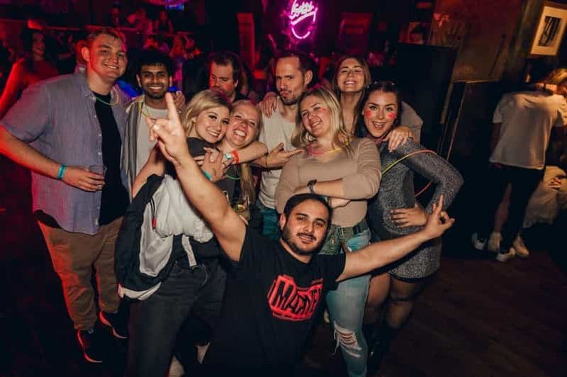 Billet Manchester : tournée des bars guidée avec shots et entrée en boîte de nuit