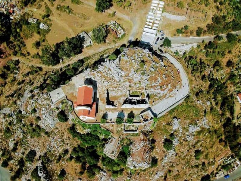 De Tirana : Église du Sauveur, prison de Spac et dégustation de vin