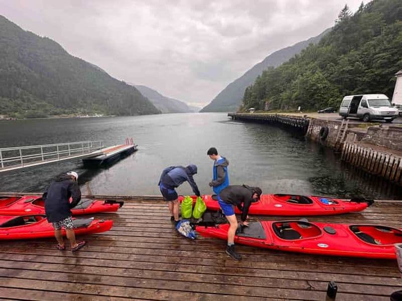 Kayak de fjord - Hardangerfjord, Granvin