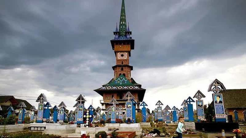 Billet Visite d'une journée au cimetière joyeux de Sapinta depuis Oradea