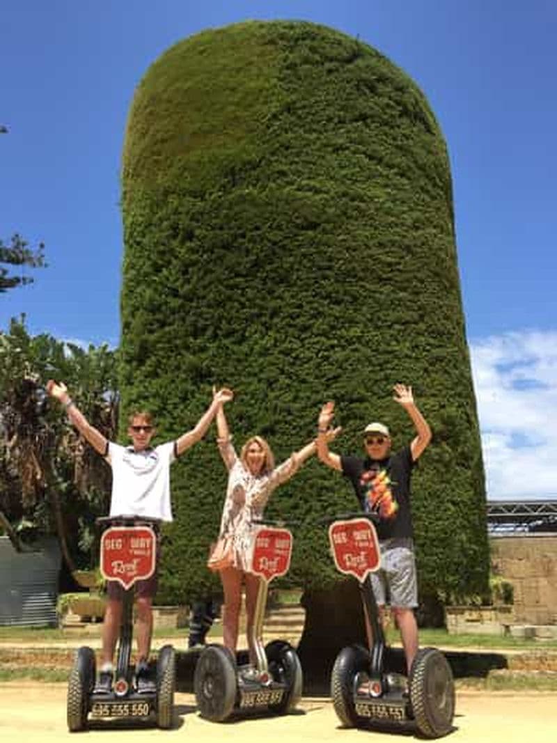Cadix : visite privée de 1h30 de la vieille ville en Segway