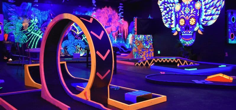Billet Queenstown : Mini golf intérieur Putt 'n' Glow