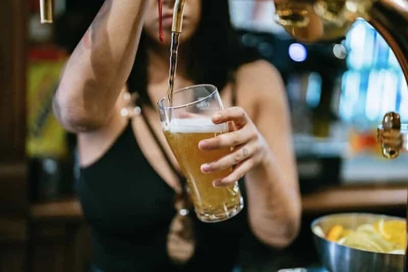 Utrecht : Ludwig's Private Pub Crawl avec accès au club VIP